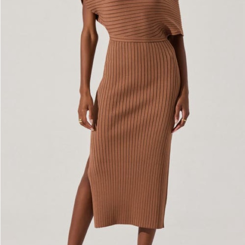 ASTR The Label One Shoulder Ribbed Midi Dress - Brown Size S
